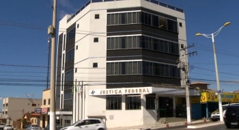 Goiano devolve R$ 15 bi, tem cartão bloqueado e é indenizado em R$ 1 mil